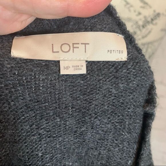 Women's Loft Crew Neck Grey Sweater size MP Wool Blend - Picture 7 of 8